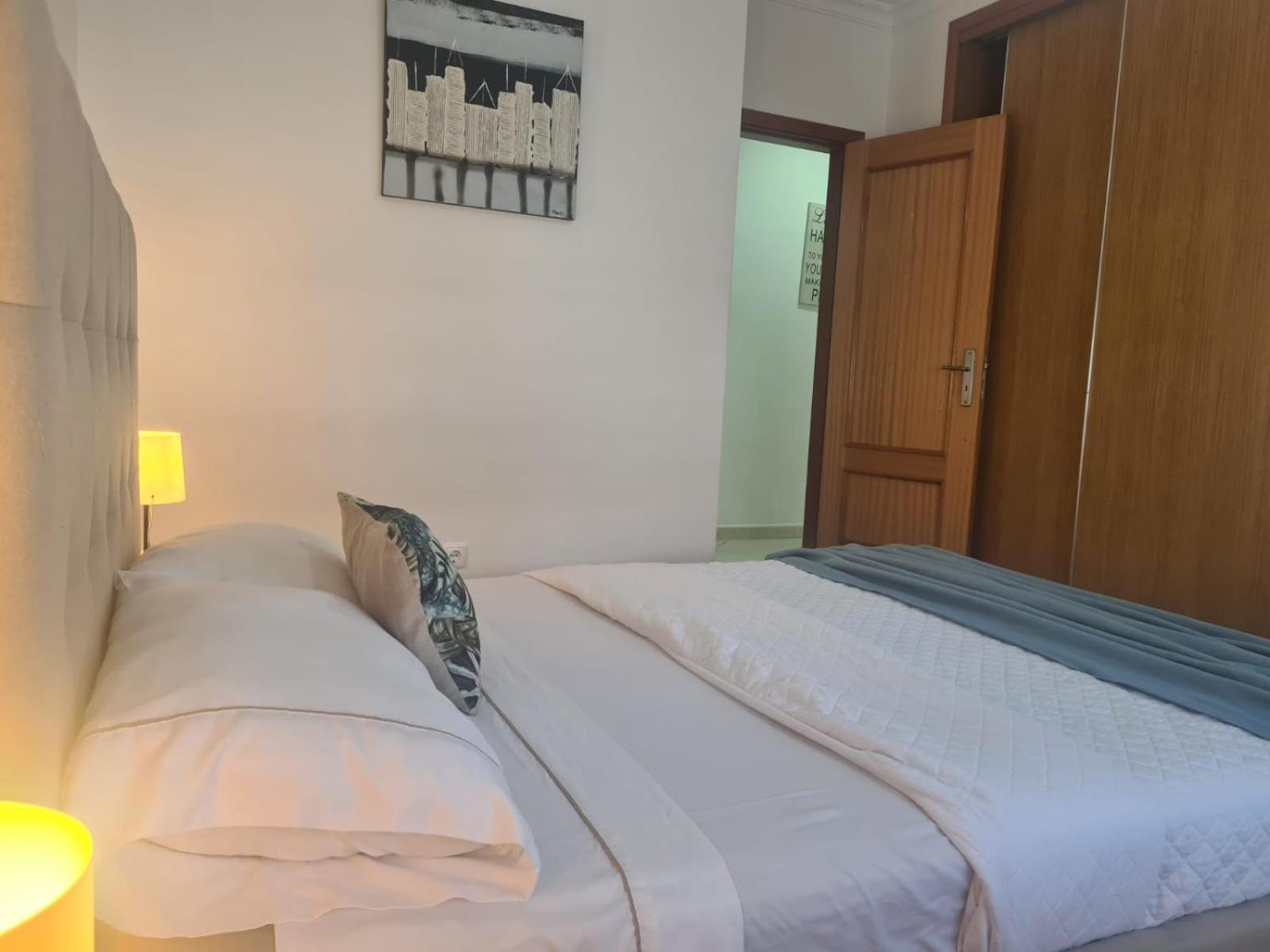 Harbour'S Way, Spacious And Cosy Apartment, With Ac Olhão Kültér fotó